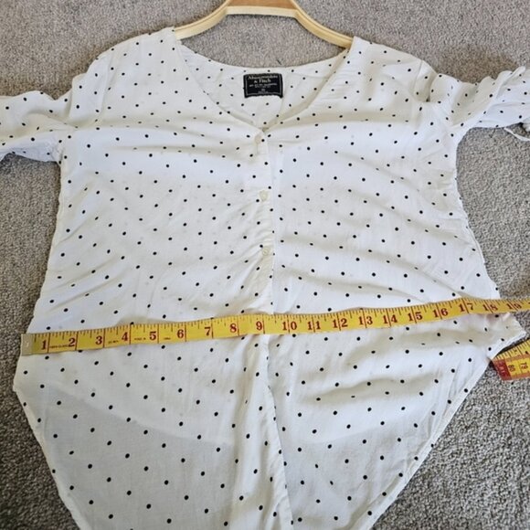 ABERCROMBIE AND FITCH Linen Blend Cropped Polka Dot Top Size XS - Picture 9 of 10